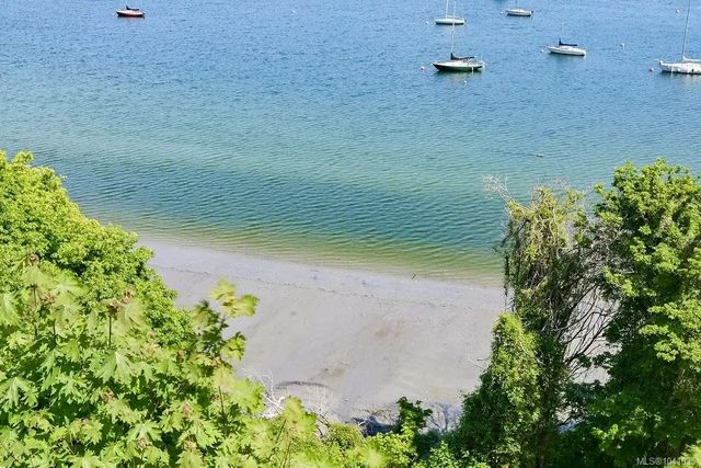 5 of 68 - 3565 Beach Dr, Oak Bay, BC