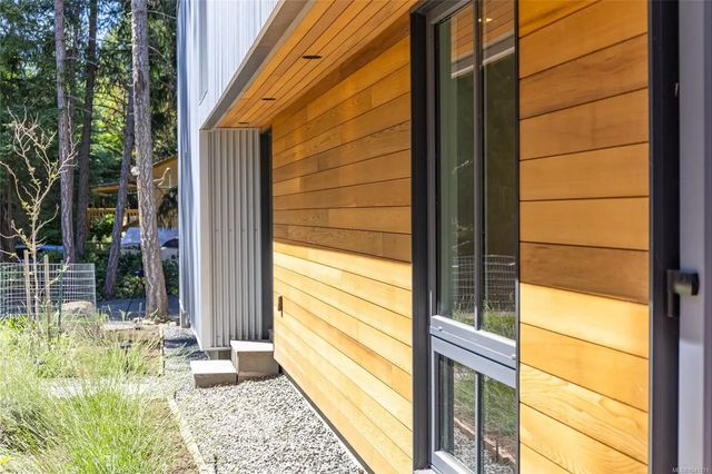 4 of 52 - 3786 Privateers Rd, Pender Island, BC