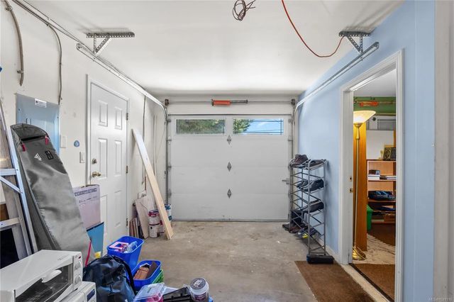 5 of 35 - 1615 Agnew Ave, Saanich, BC