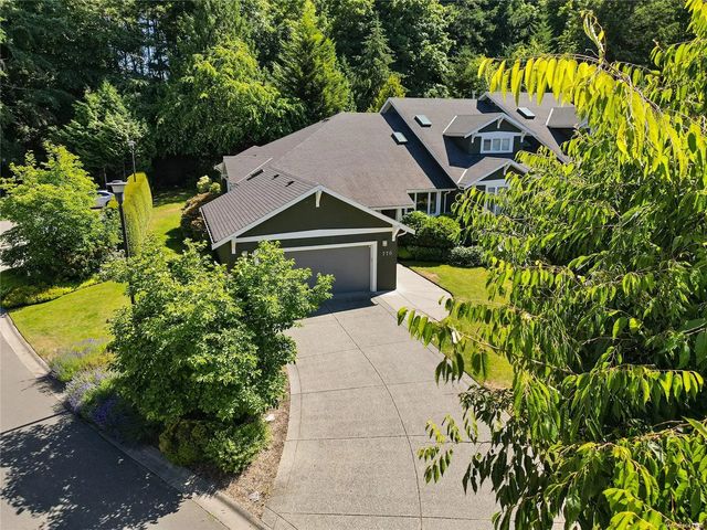 2 of 87 - 770 Hill Rise Lane, Saanich, BC