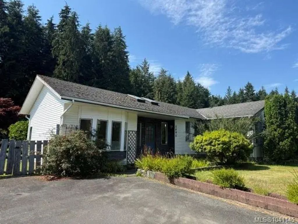 5890 Beaver Harbour Rd, Port Hardy