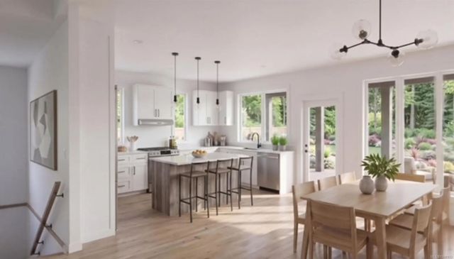 3 of 5 - 4943 Dixon Lane, Lantzville, BC