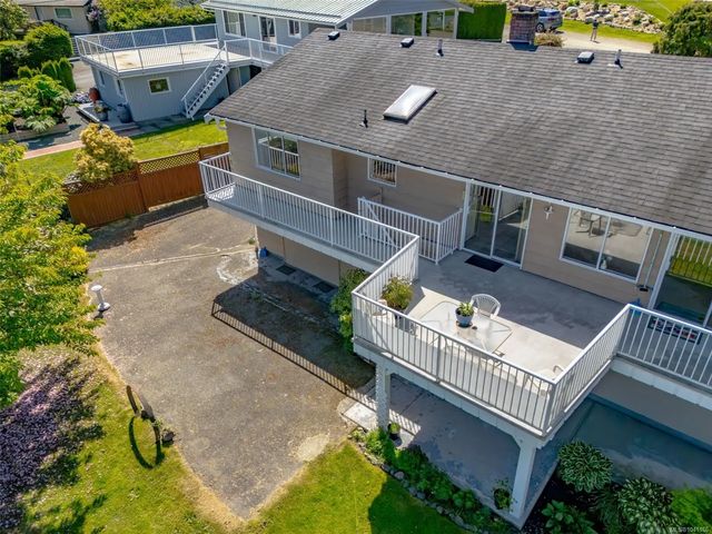 4 of 40 - 4301 Eva Rd, Bowser, BC