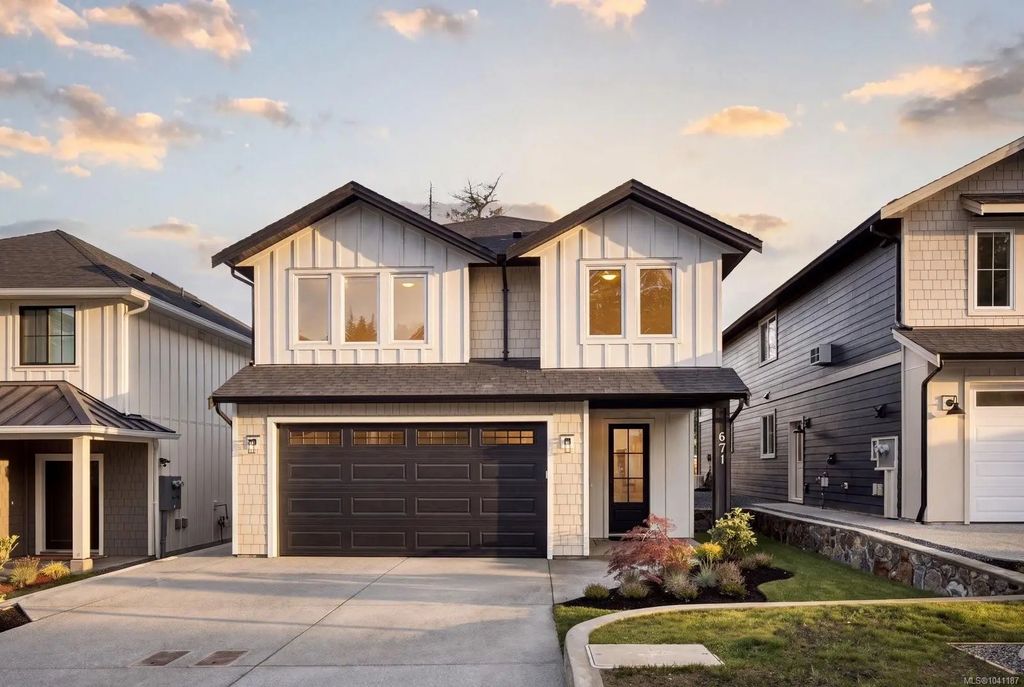 671 Madrona Pl, Langford