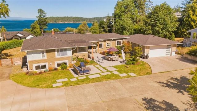 4 of 95 - 2565 Departure Bay Rd, Nanaimo, BC