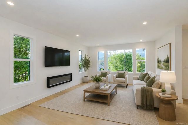 3 of 37 - 276 Tal Rd, Lake Cowichan, BC