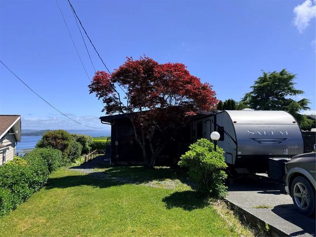 2 of 38 - 2472 Mountview Rd, Port McNeill, BC