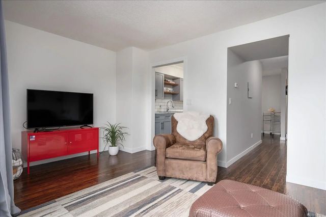 4 of 27 - 855 Howard Ave 55, Nanaimo, BC