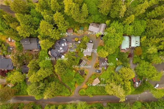 5 of 58 - 1364 Chesterman Beach Rd, Tofino, BC