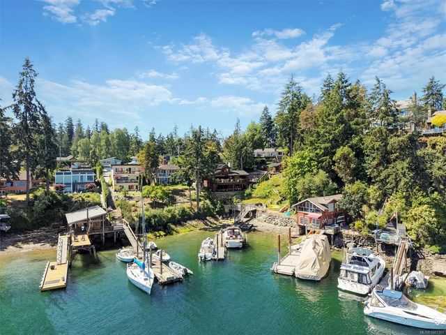 5 of 73 - 10968 Madrona Dr, North Saanich, BC
