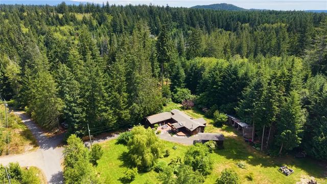 4 of 26 - 1107 Kw'as Bay Rd, Cortes Island, BC