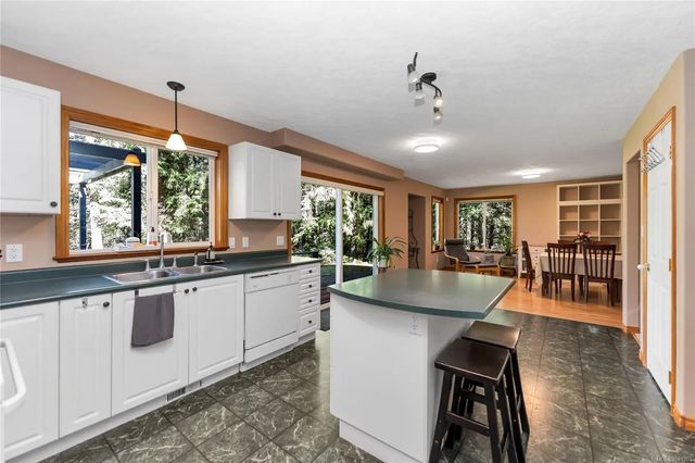 5 of 52 - 1850 Lakewood Rd, Shawnigan Lake, BC
