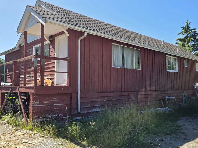 5 of 18 - 62 Kinman Ave, Woss, BC