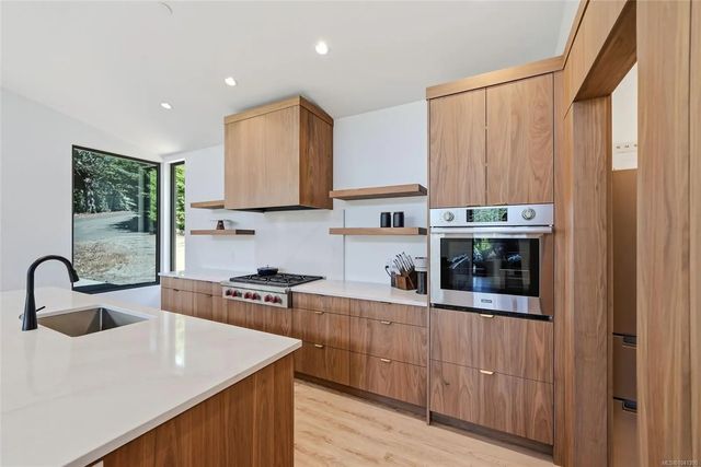 5 of 59 - 3576 Sheffield Pl, Nanoose Bay, BC