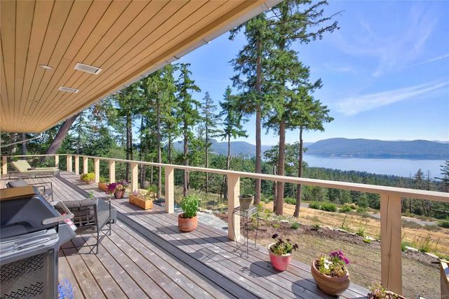 2 of 62 - 293 Canvasback Pl, Salt Spring, BC