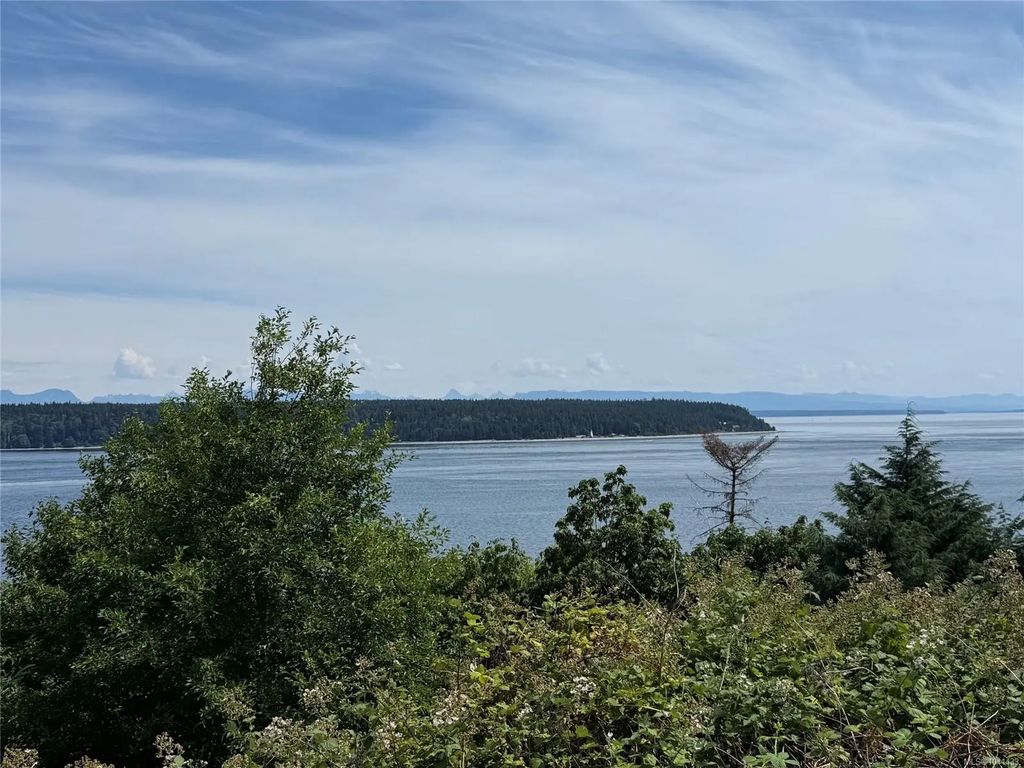 633 Ash St, Campbell River