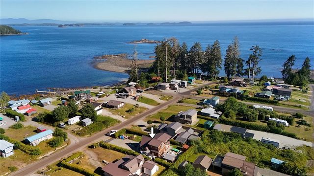 4 of 32 - 1049 Sixth Ave, Ucluelet, BC