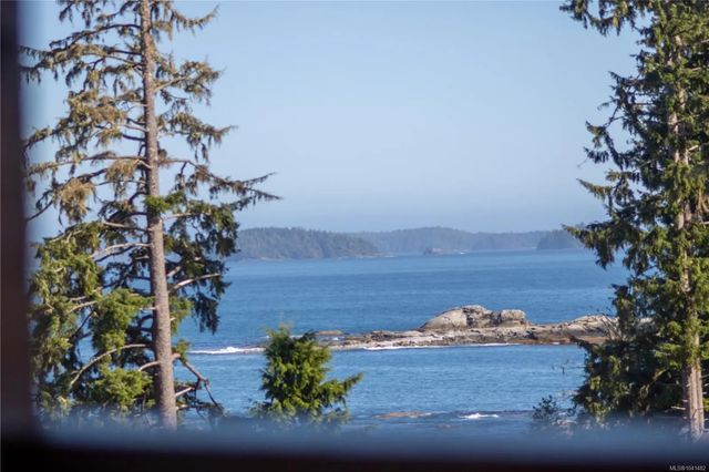 5 of 32 - 1049 Sixth Ave, Ucluelet, BC