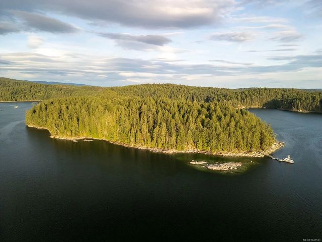 2 of 54 - 0 Tan Island, Cortes Island, BC