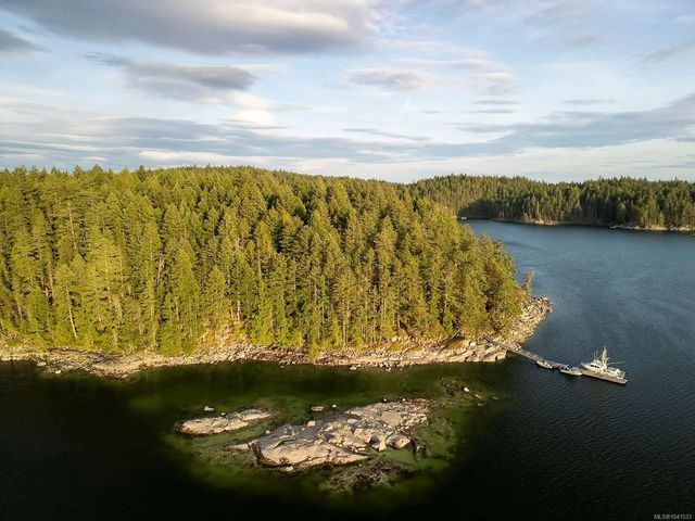 4 of 54 - 0 Tan Island, Cortes Island, BC