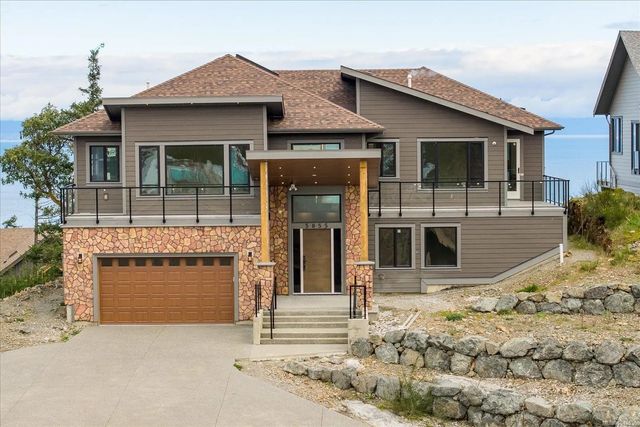 2 of 81 - 5055 Banning Crt, Nanaimo, BC