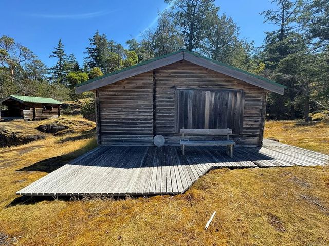 5 of 19 - 0 Dick Island, Powell River, BC
