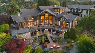 5025 Hinrich View, Nanaimo