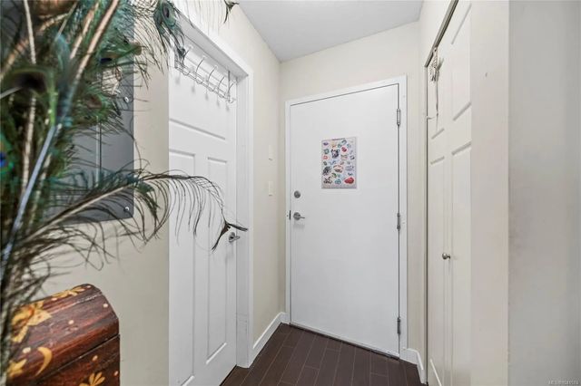 4 of 20 - 99 Chapel St 204, Nanaimo, BC