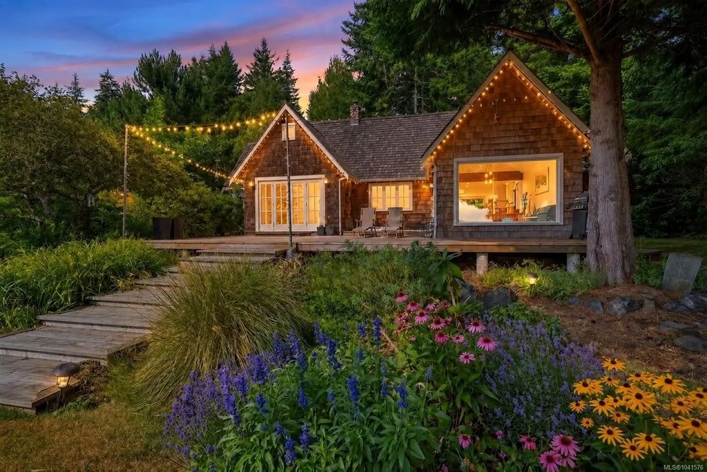 9259 Invermuir Rd, Sooke