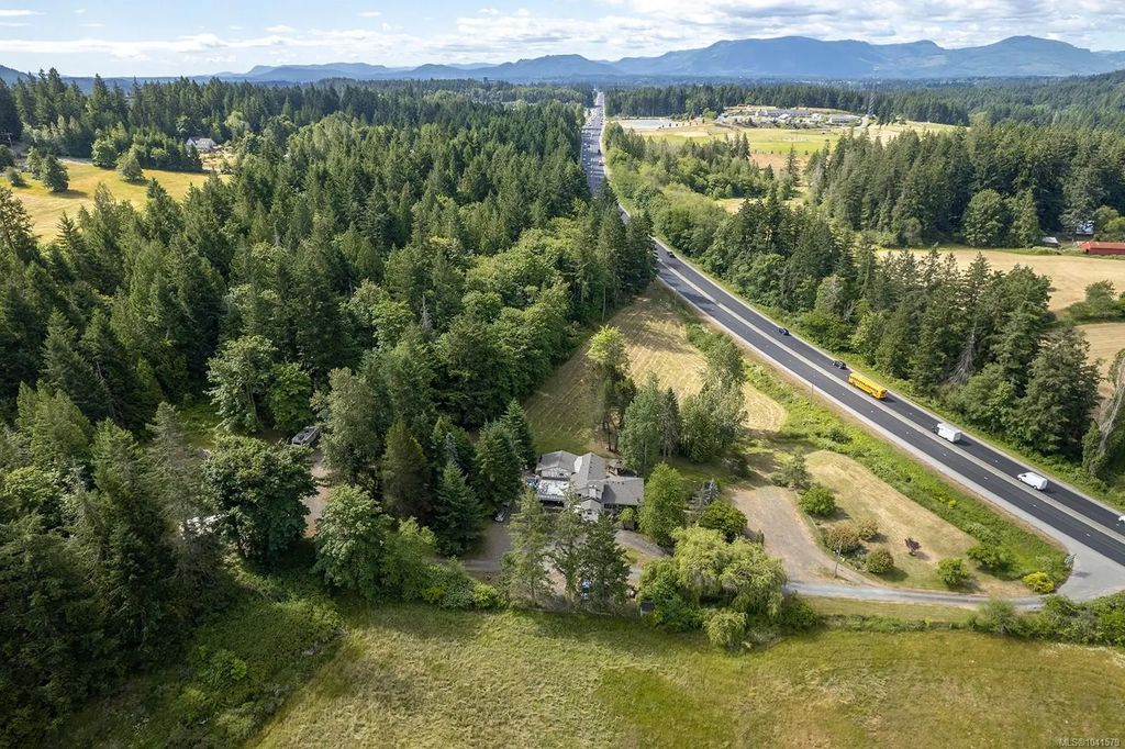 7621 Trans Canada Hwy, Duncan