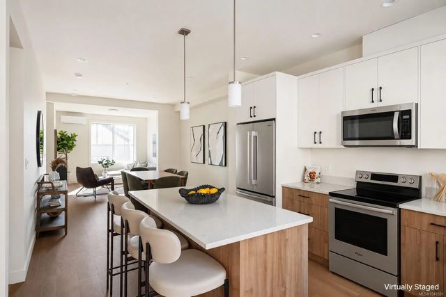 4 of 29 - 3439 Trumpeter St 5, Colwood, BC