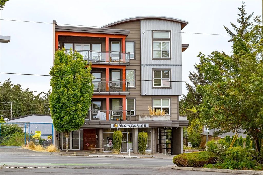 1008 Tillicum Rd 203, Esquimalt