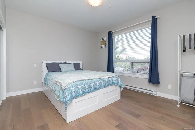 4 of 25 - 1008 Tillicum Rd 203, Esquimalt, BC