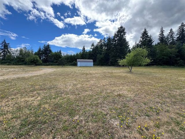 2 of 28 - 3824 Ross Ave, Royston, BC