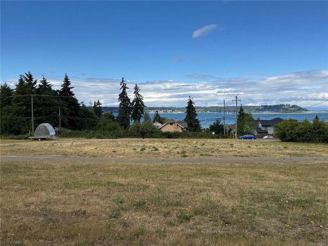 5 of 28 - 3824 Ross Ave, Royston, BC