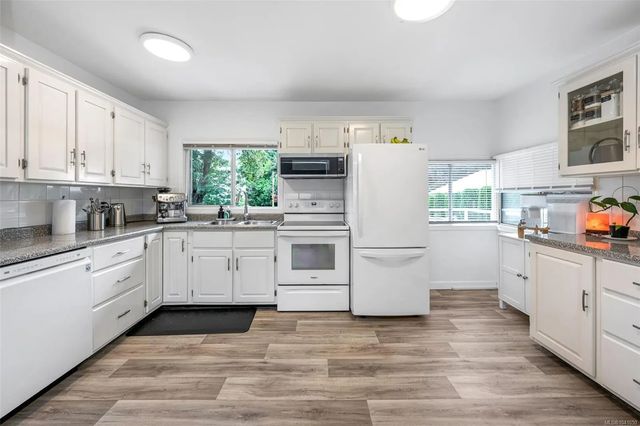 5 of 28 - 105 Cowichan Ave, Lake Cowichan, BC