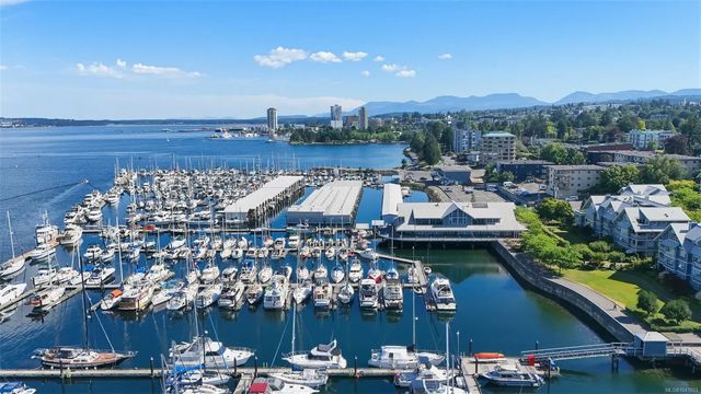 2 of 53 - 566 Stewart Ave 402, Nanaimo, BC
