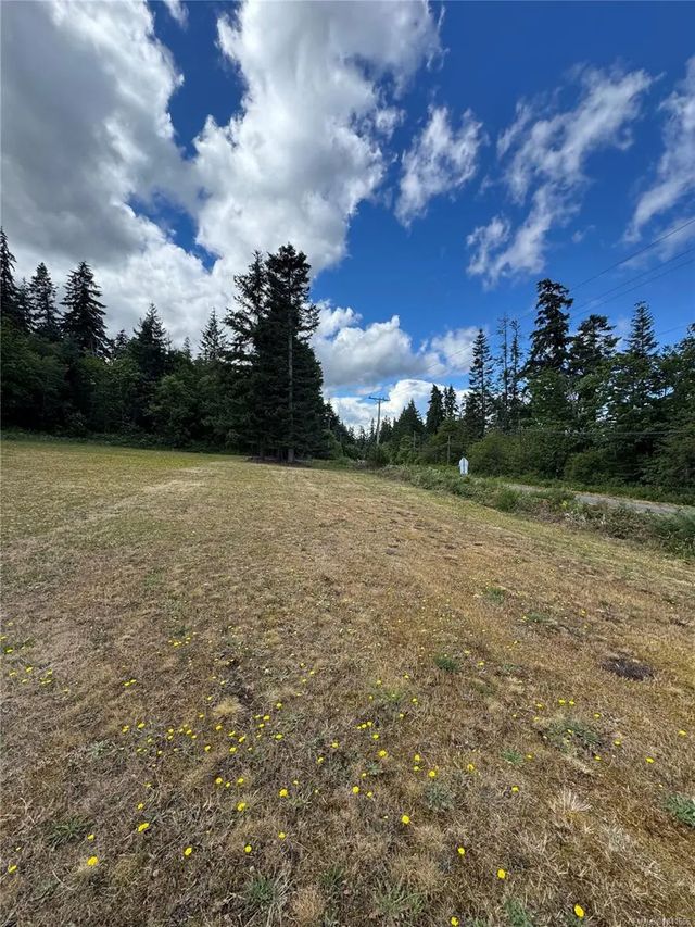 2 of 32 - Lot A Ross Ave, Royston, BC