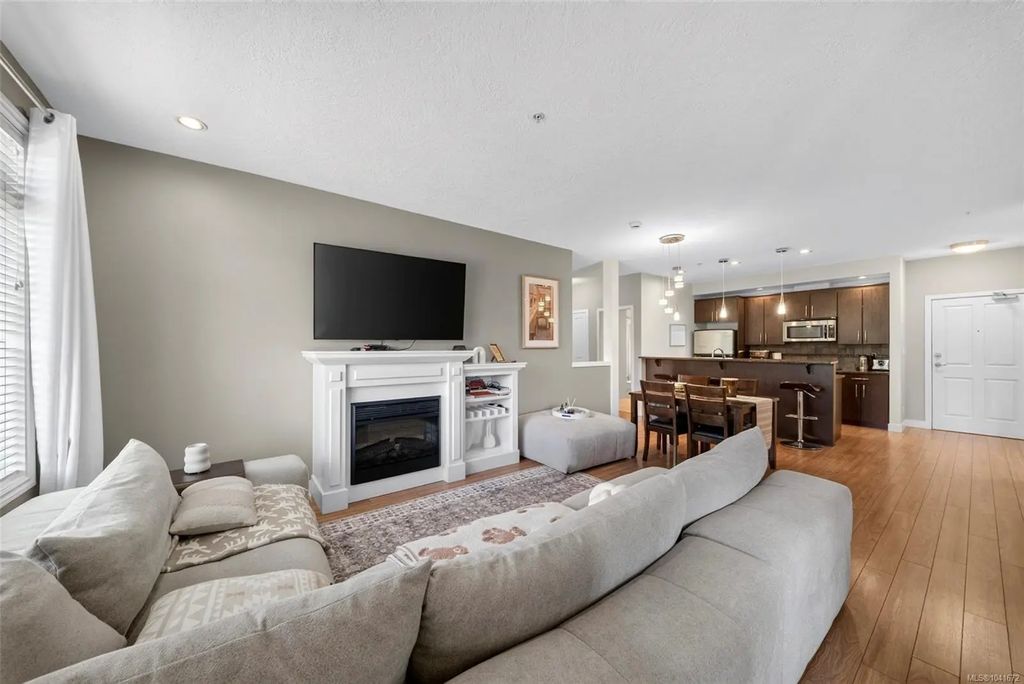 623 Treanor Ave 307, Langford