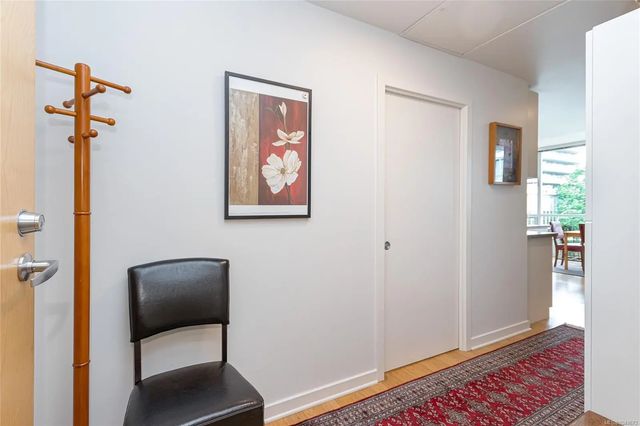 5 of 38 - 391 Tyee Rd 406, Victoria, BC