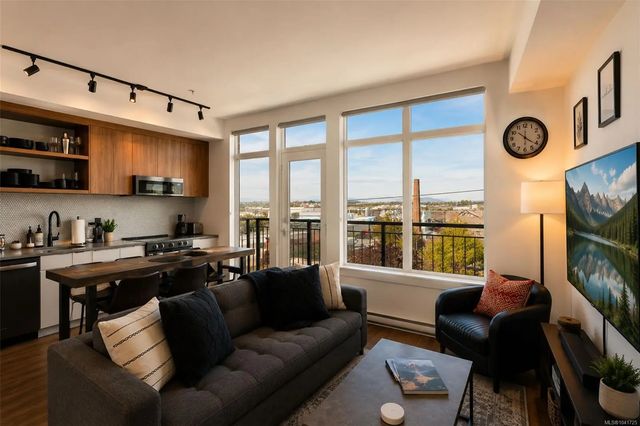 3 of 19 - 515 Chatham St 415, Victoria, BC