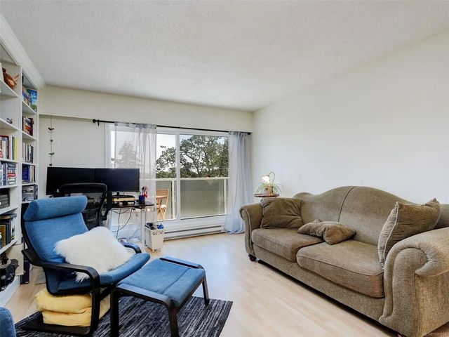 3 of 25 - 710 Lampson St 405, Esquimalt, BC