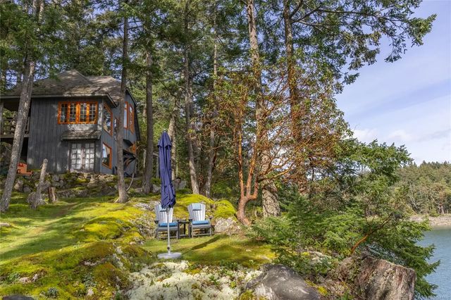 2 of 63 - 4328 Clam Bay Rd, Pender Island, BC