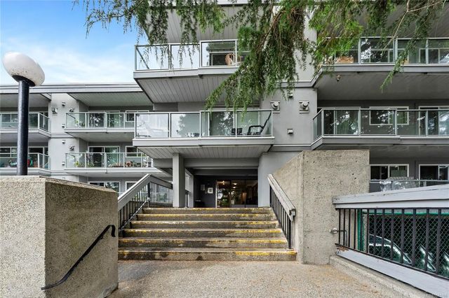 2 of 22 - 2022 Foul Bay Rd 212, Victoria, BC