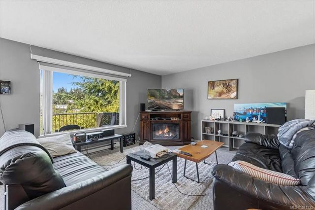 5 of 28 - 4755 Fairbrook Cres, Nanaimo, BC