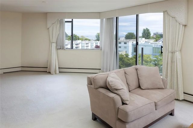 3 of 29 - 1420 Beach Dr 603, Oak Bay, BC