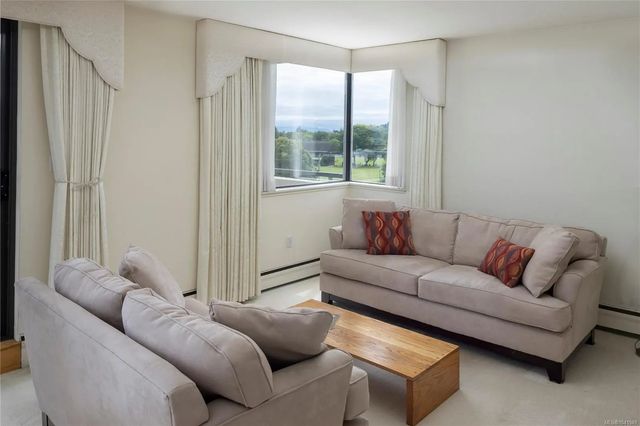 4 of 29 - 1420 Beach Dr 603, Oak Bay, BC