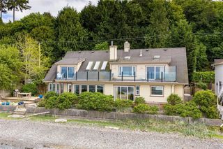 2995 Island Hwy W, Qualicum Beach