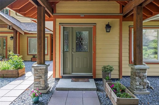 3 of 56 - 1244 4th Ave 302, Ladysmith, BC