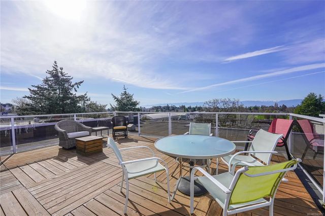 2 of 44 - 614 Fernhill Pl 404, Esquimalt, BC